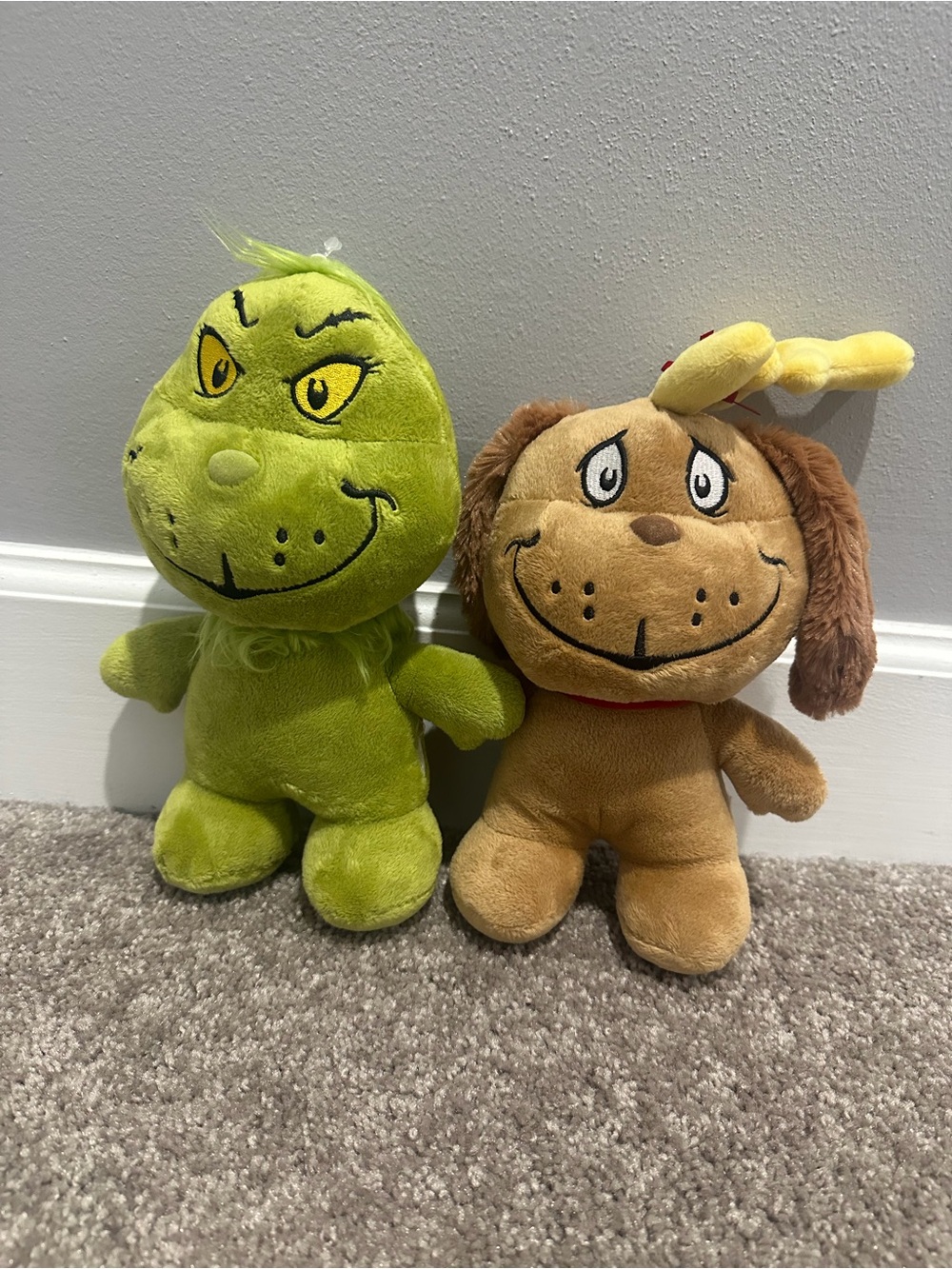 Dr. Seuss The Grinch & Max Plush Set Christmas Holiday Decor